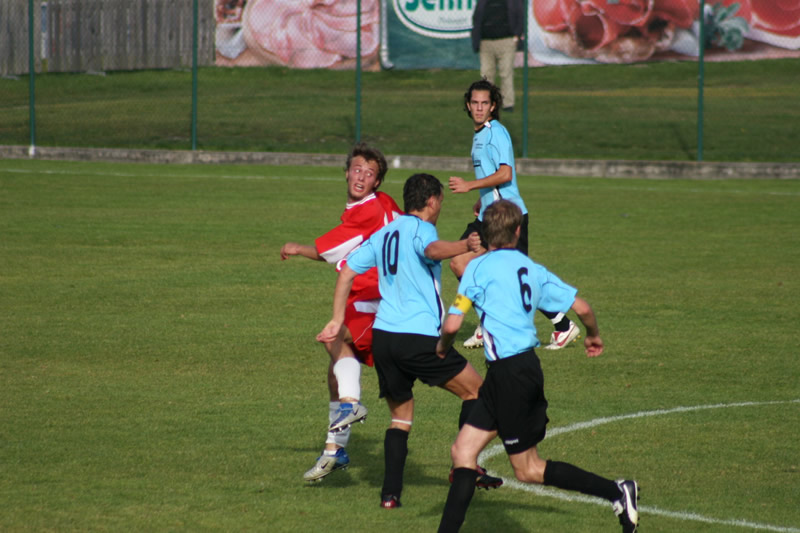 gal/08. Spieltag- SV Reischach-Rasen/2006-10-24 - SVR gg. Rasen-Antholz 108.jpg